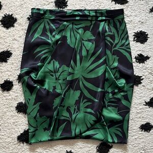 Armani Collezioni size 12 tropical print silk tulip short skirt Black and Green